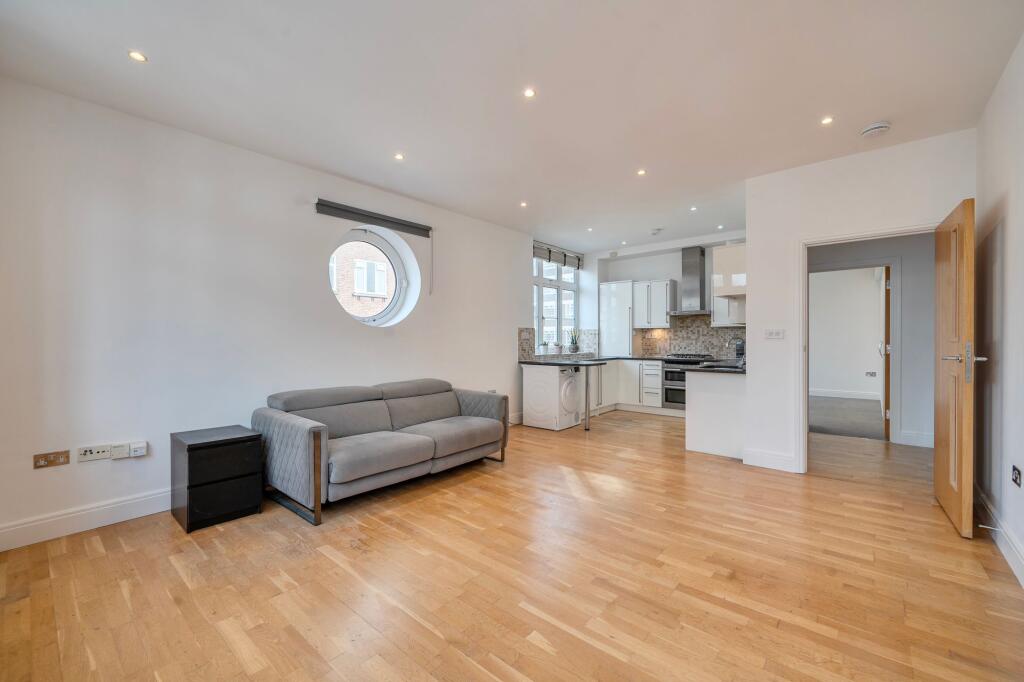 2 bed 1st Floor Flat for rent in Westminster. From Daniel Cobb - Westminster
