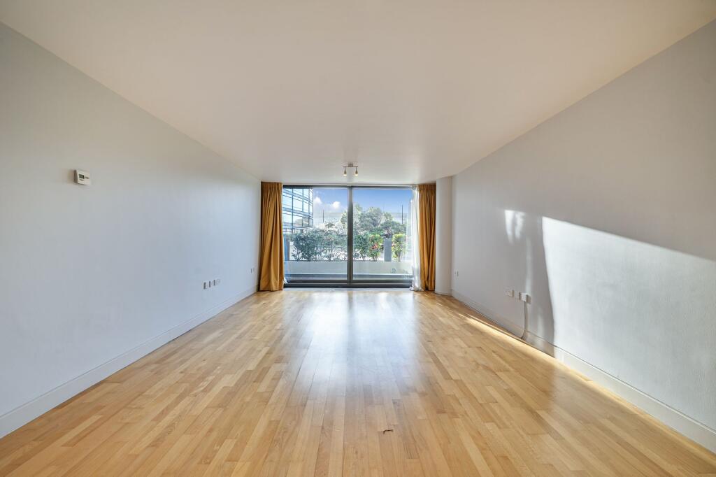 3 bed 1st Floor Flat for rent in Bermondsey. From Daniel Cobb - Westminster