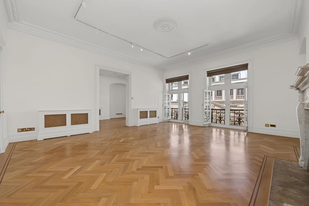 3 bed Apartment for rent in Westminster. From Daniel Cobb - Westminster
