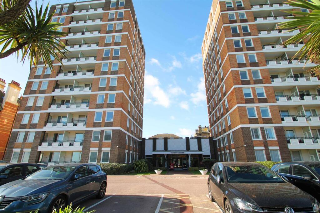 3 bed Apartment for rent in Brighton and Hove. From Goldin Lemcke - Hove 3 bed Apartment for rent in Brighton and Hove. From Goldin Lemcke - Hove