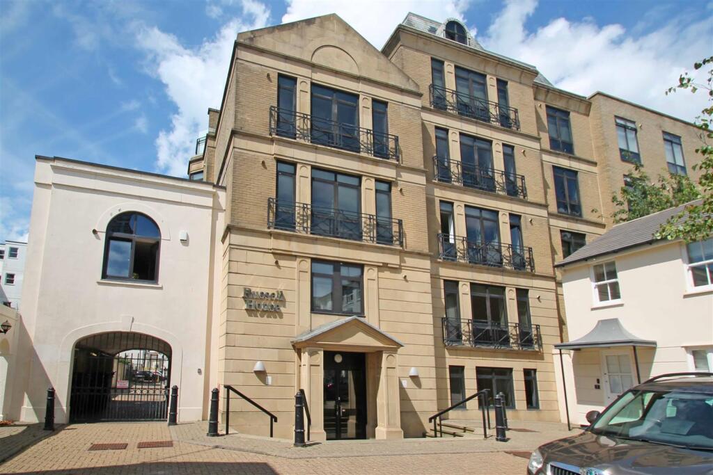 1 bed Apartment for rent in Falmer. From Goldin Lemcke - Hove