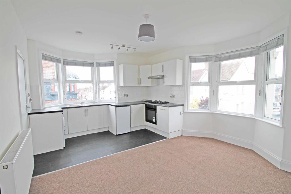 2 bed Annexe for rent in Portslade-by-Sea. From Goldin Lemcke - Hove 2 bed Annexe for rent in Portslade-by-Sea. From Goldin Lemcke - Hove