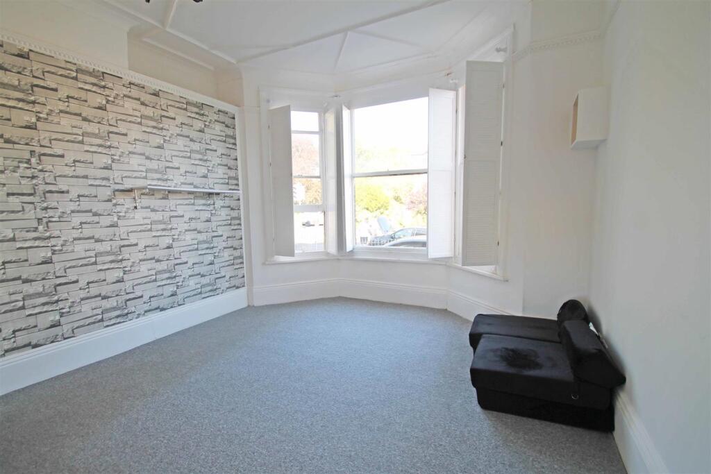 2 bed Apartment for rent in Brighton and Hove. From Goldin Lemcke - Hove 2 bed Apartment for rent in Brighton and Hove. From Goldin Lemcke - Hove