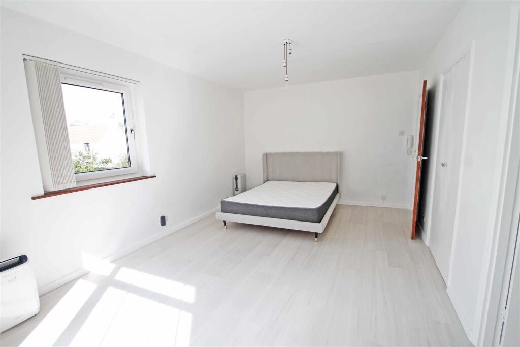 0 bed Apartment for rent in Brighton and Hove. From Goldin Lemcke - Hove 0 bed Apartment for rent in Brighton and Hove. From Goldin Lemcke - Hove