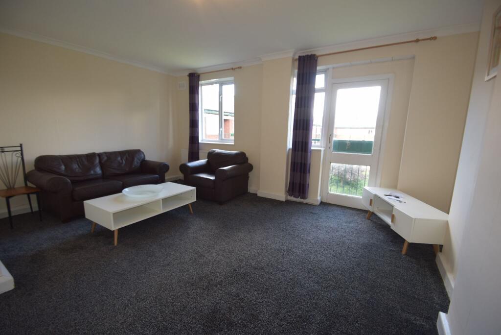 2 bed Apartment for rent in Salford. From C & R Properties Ltd - Salford Manchester 2 bed Apartment for rent in Salford. From C & R Properties Ltd - Salford Manchester