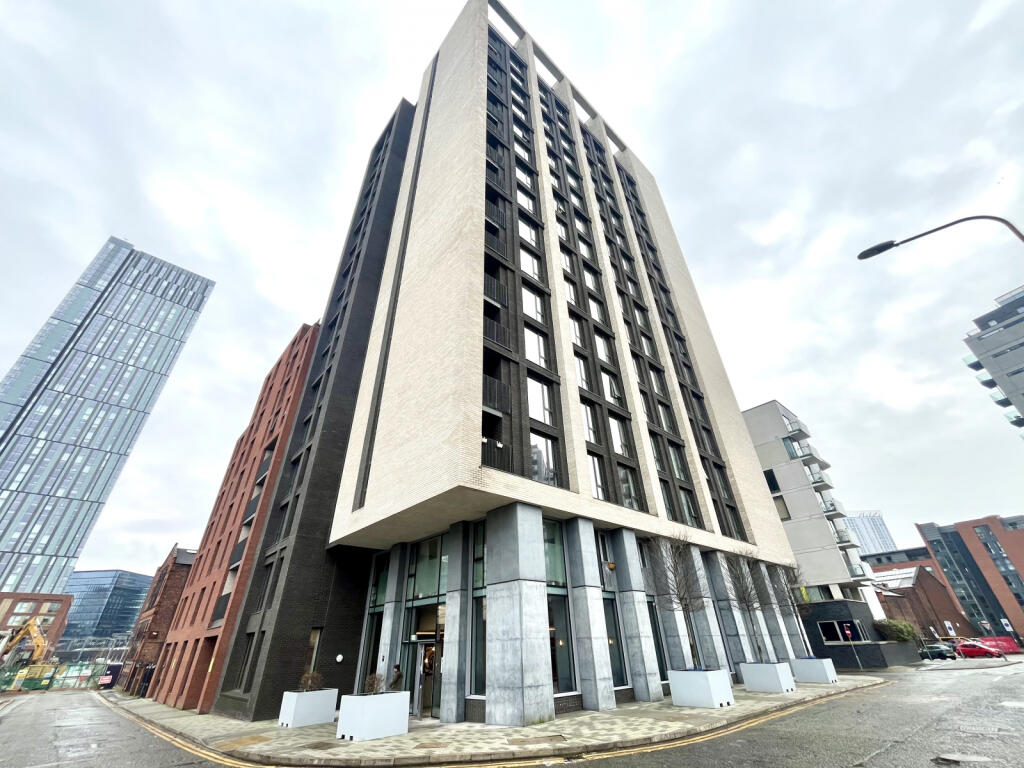 1 bed Apartment for rent in Manchester. From C & R Properties Ltd - Salford Manchester