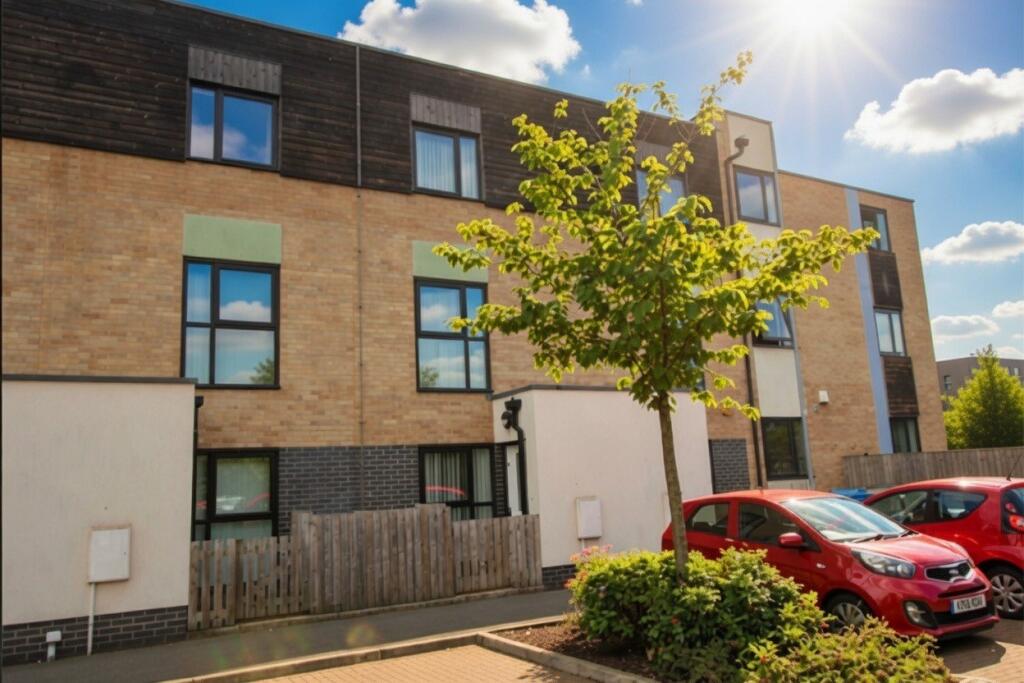 3 bed Town House for rent in Salford. From C & R Properties Ltd - Salford Manchester