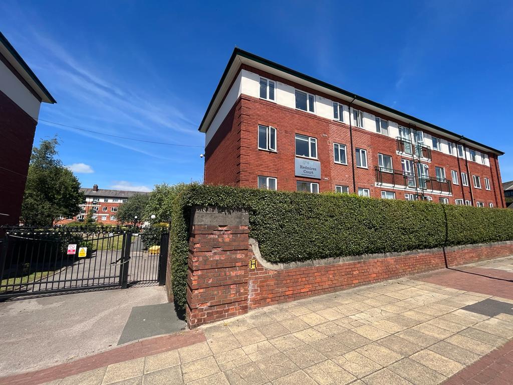 2 bed Apartment for rent in Salford. From C & R Properties Ltd - Salford Manchester