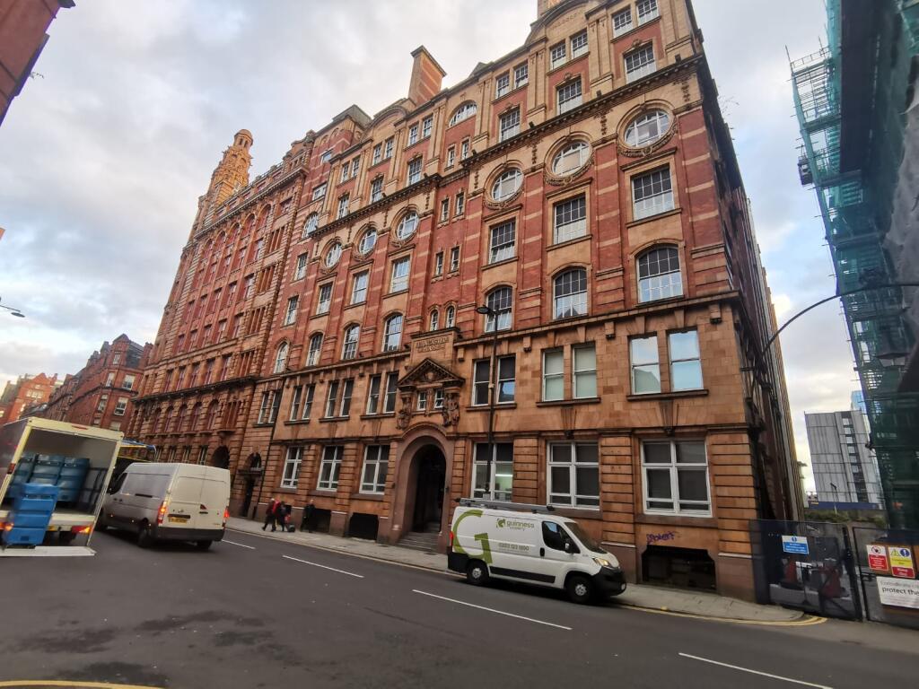 2 bed Apartment for rent in Manchester. From C & R Properties Ltd - Salford Manchester