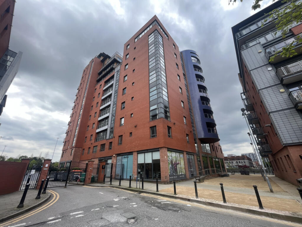 2 bed Apartment for rent in Manchester. From C & R Properties Ltd - Salford Manchester 2 bed Apartment for rent in Manchester. From C & R Properties Ltd - Salford Manchester