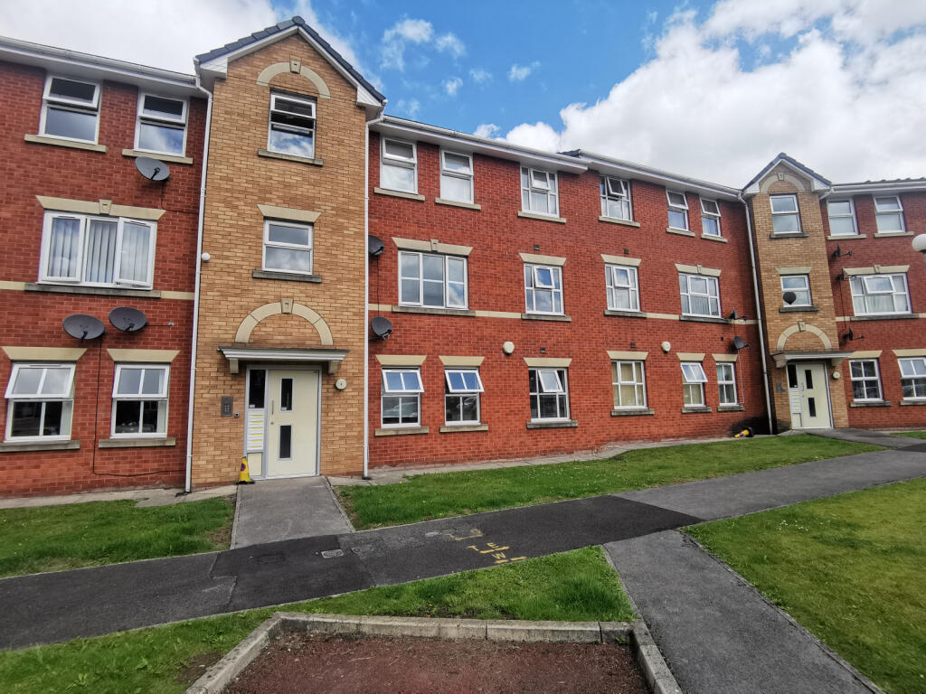 2 bed Apartment for rent in Failsworth. From C & R Properties Ltd - Salford Manchester 2 bed Apartment for rent in Failsworth. From C & R Properties Ltd - Salford Manchester