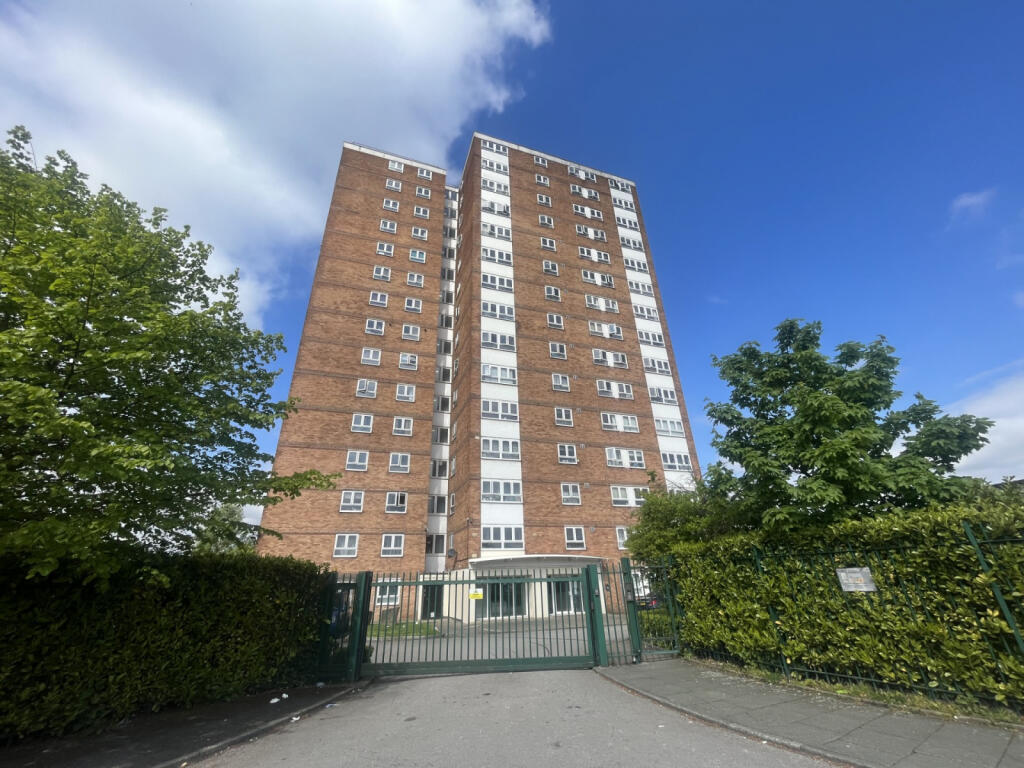 2 bed Apartment for rent in Charlestown. From C & R Properties Ltd - Salford Manchester 2 bed Apartment for rent in Charlestown. From C & R Properties Ltd - Salford Manchester