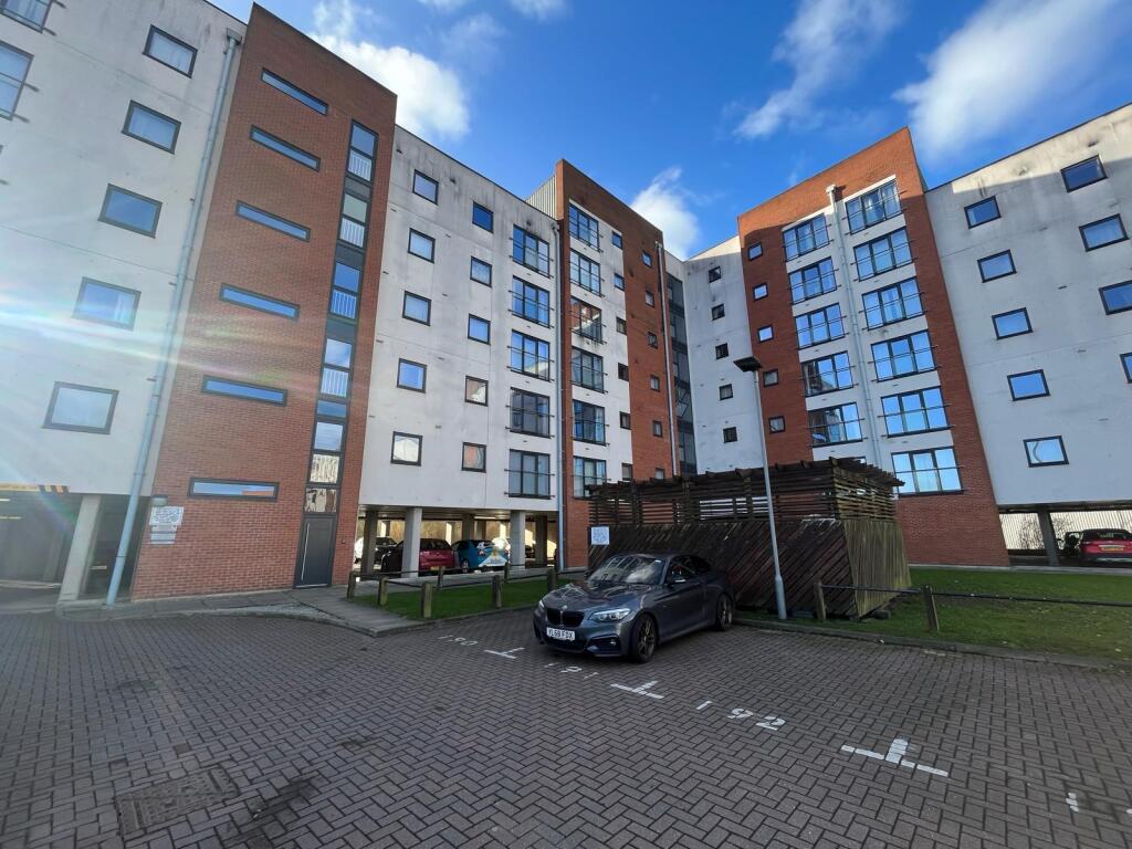 2 bed Apartment for rent in Eccles. From C & R Properties Ltd - Salford Manchester