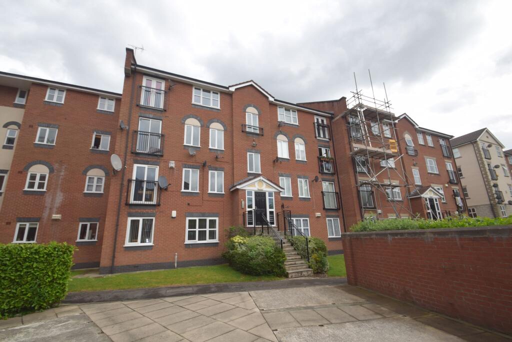 2 bed Apartment for rent in Manchester. From C & R Properties Ltd - Salford Manchester