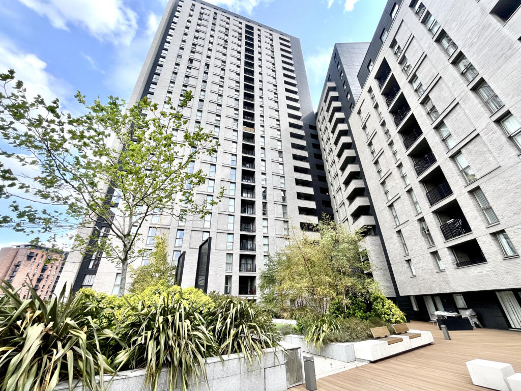 2 bed Apartment for rent in Manchester. From C & R Properties Ltd - Salford Manchester 2 bed Apartment for rent in Manchester. From C & R Properties Ltd - Salford Manchester