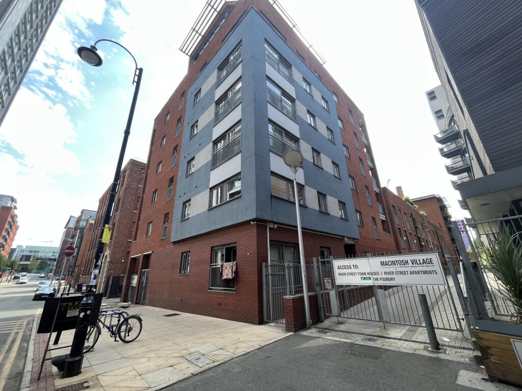 1 bed Apartment for rent in Manchester. From C & R Properties Ltd - Salford Manchester