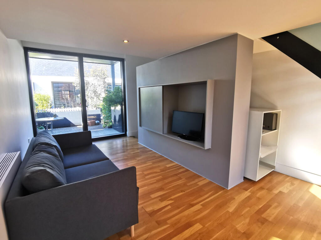 2 bed Mid Terraced House for rent in Pendleton. From C & R Properties Ltd - Salford Manchester 2 bed Mid Terraced House for rent in Pendleton. From C & R Properties Ltd - Salford Manchester