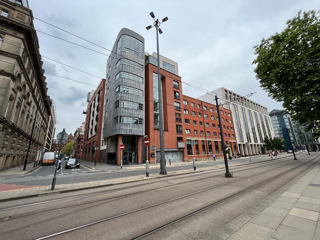 2 bed Apartment for rent in Manchester. From C & R Properties Ltd - Salford Manchester