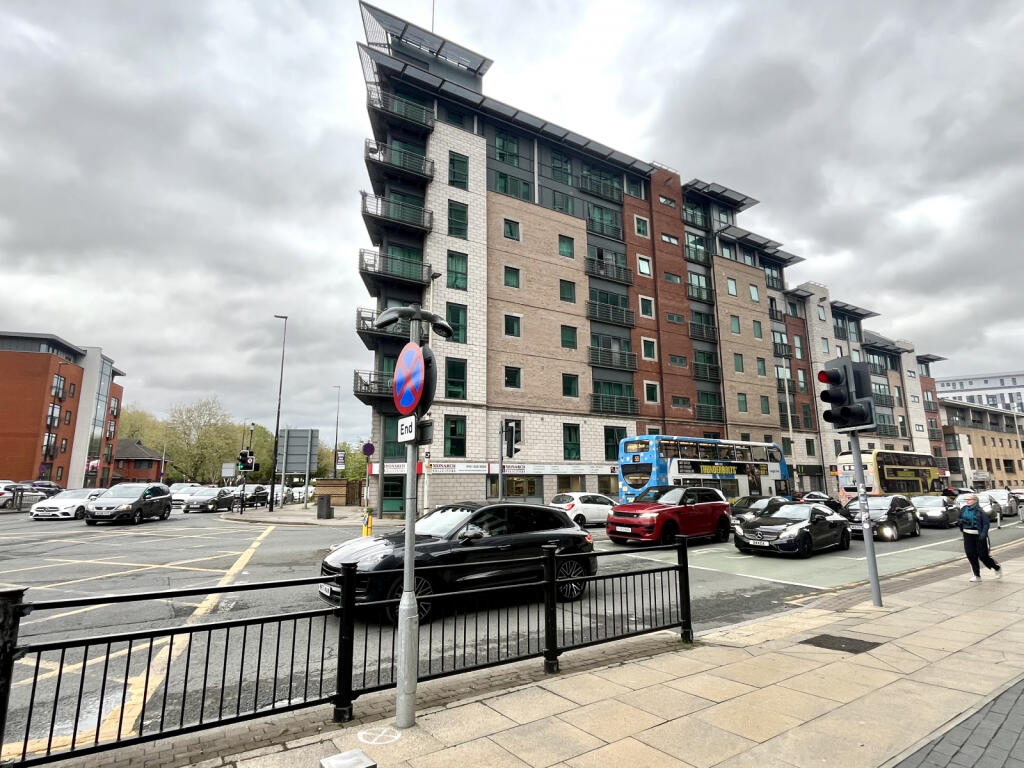 2 bed Apartment for rent in Manchester. From C & R Properties Ltd - Salford Manchester 2 bed Apartment for rent in Manchester. From C & R Properties Ltd - Salford Manchester