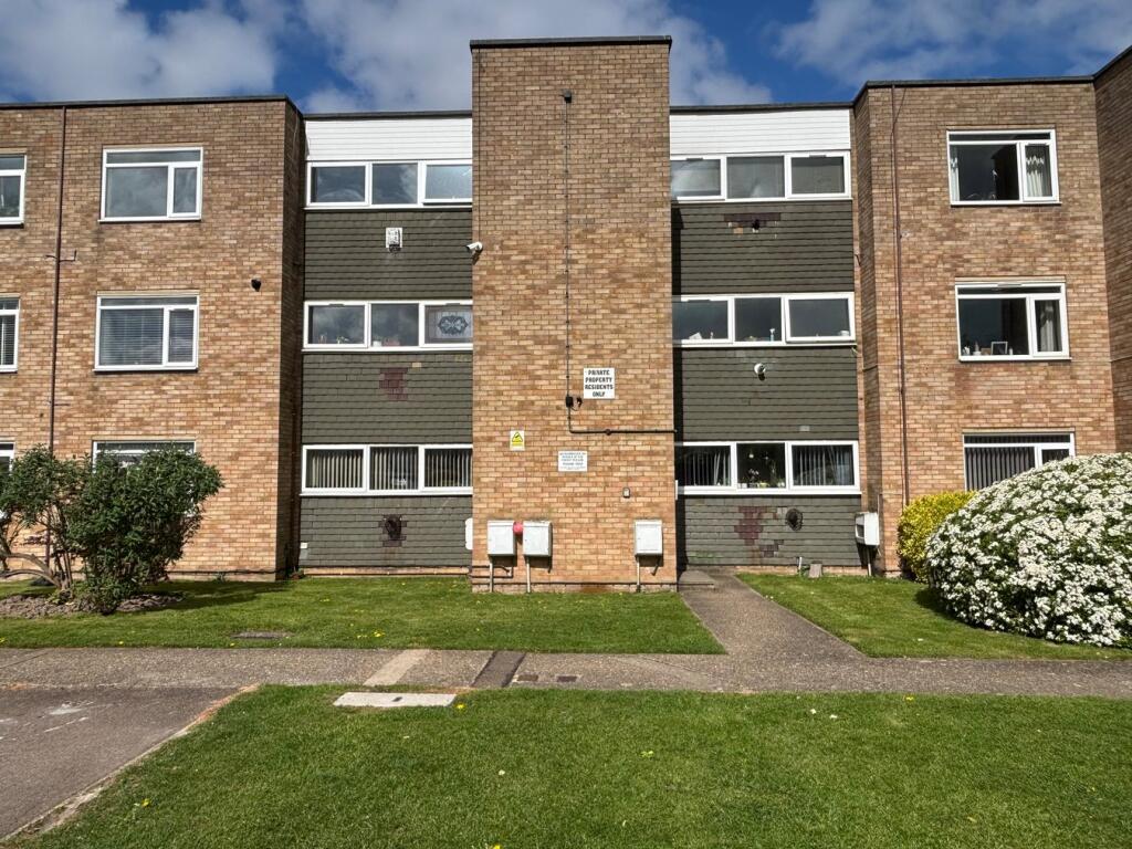 2 bed Apartment for rent in Baldock. From Country Properties - Baldock