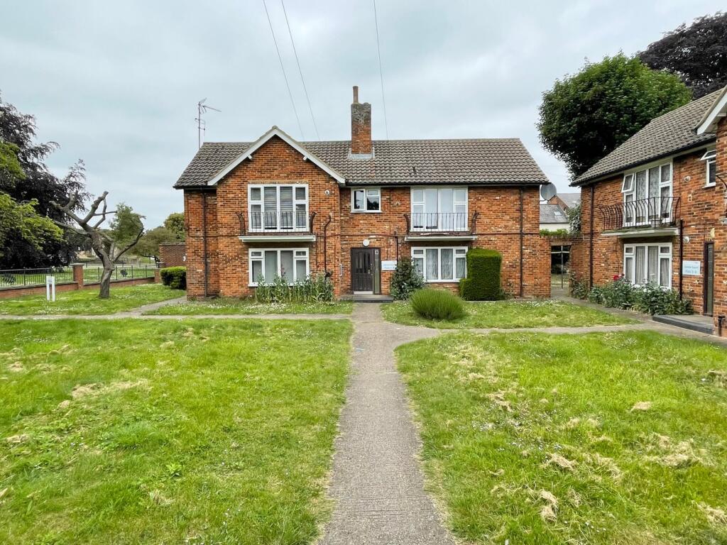 1 bed Apartment for rent in Baldock. From Country Properties - Baldock