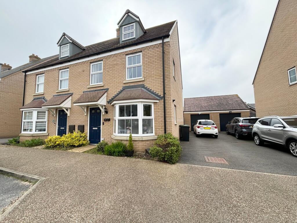 4 bed Semi Detached for rent in Biggleswade. From Country Properties - Biggleswade 4 bed Semi Detached for rent in Biggleswade. From Country Properties - Biggleswade