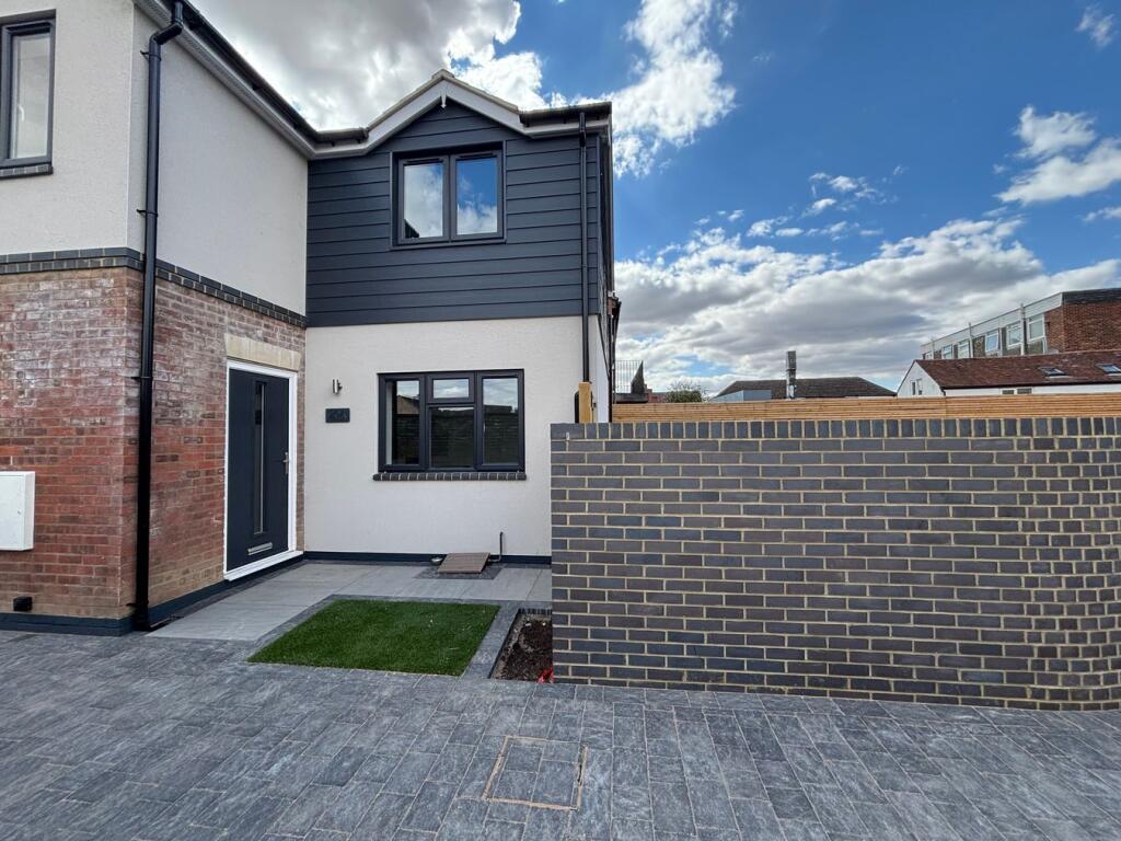 2 bed Semi Detached for rent in Biggleswade. From Country Properties - Biggleswade 2 bed Semi Detached for rent in Biggleswade. From Country Properties - Biggleswade