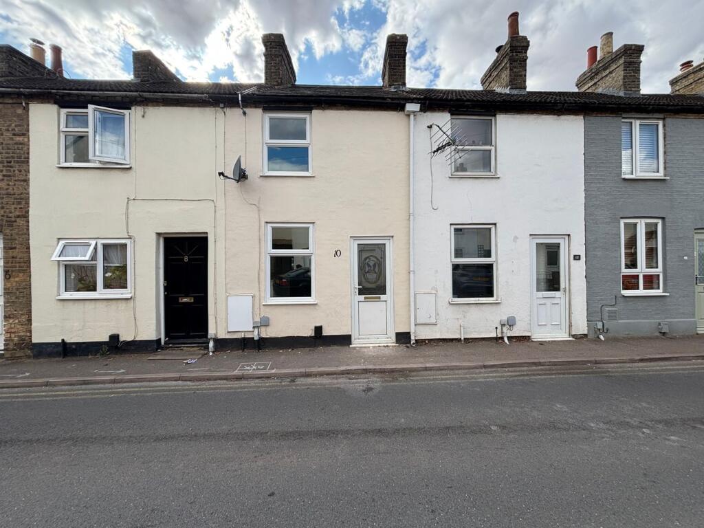 2 bed Mid Terraced House for rent in Biggleswade. From Country Properties - Biggleswade
