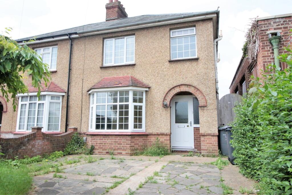 3 bed Semi Detached for rent in Bedford. From Country Properties - Hatfield