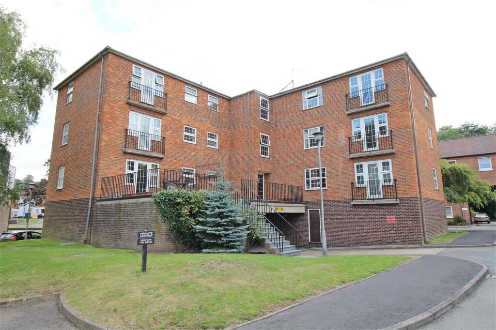 2 bed Apartment for rent in Wildhill. From Country Properties - Hatfield