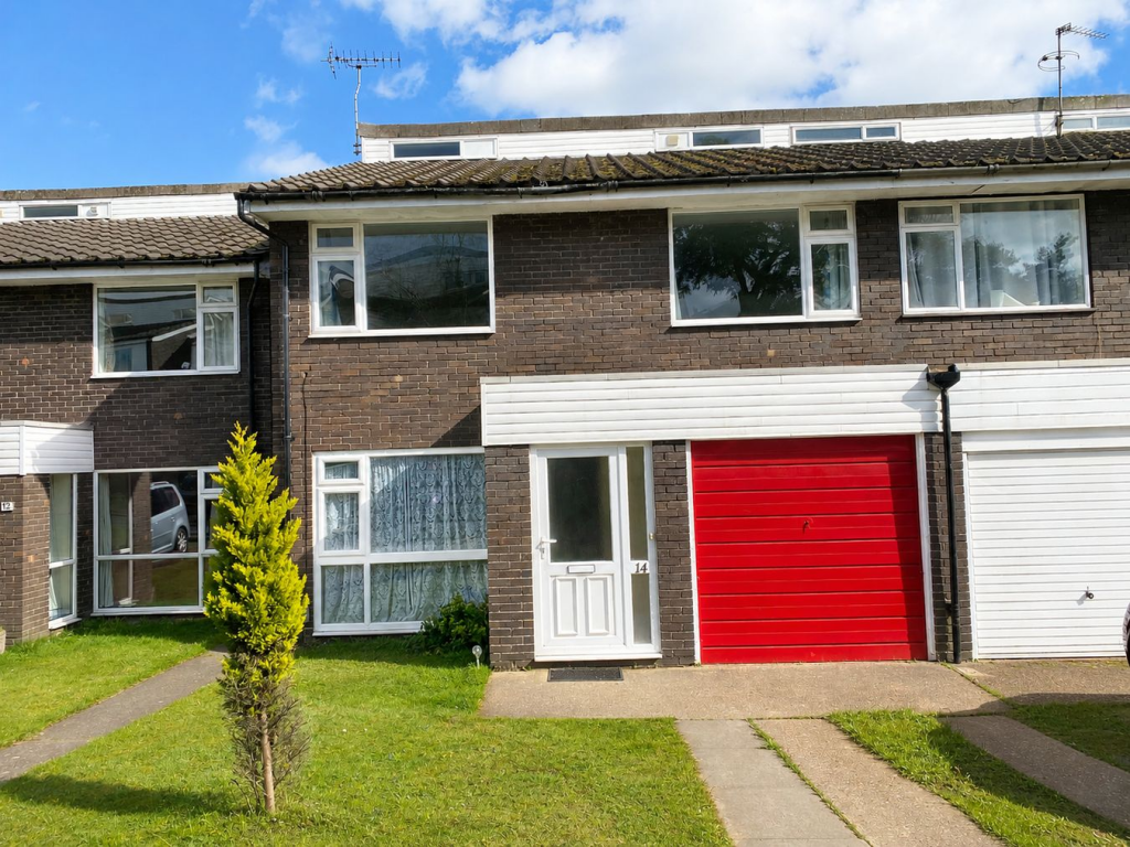 4 bed Mid Terraced House for rent in Hatfield. From Country Properties - Hatfield 4 bed Mid Terraced House for rent in Hatfield. From Country Properties - Hatfield