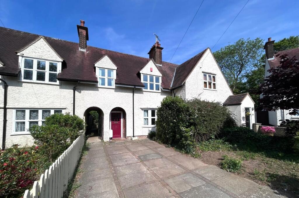 3 bed Mid Terraced House for rent in Letchworth. From Country Properties - Letchworth Garden City 3 bed Mid Terraced House for rent in Letchworth. From Country Properties - Letchworth Garden City