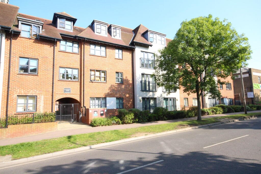 1 bed Apartment for rent in Letchworth. From Country Properties - Letchworth Garden City