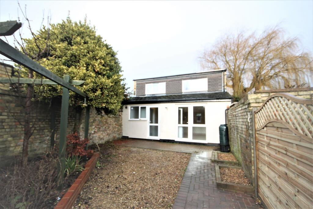 1 bed Detached for rent in Arlesey. From Country Properties - Shefford