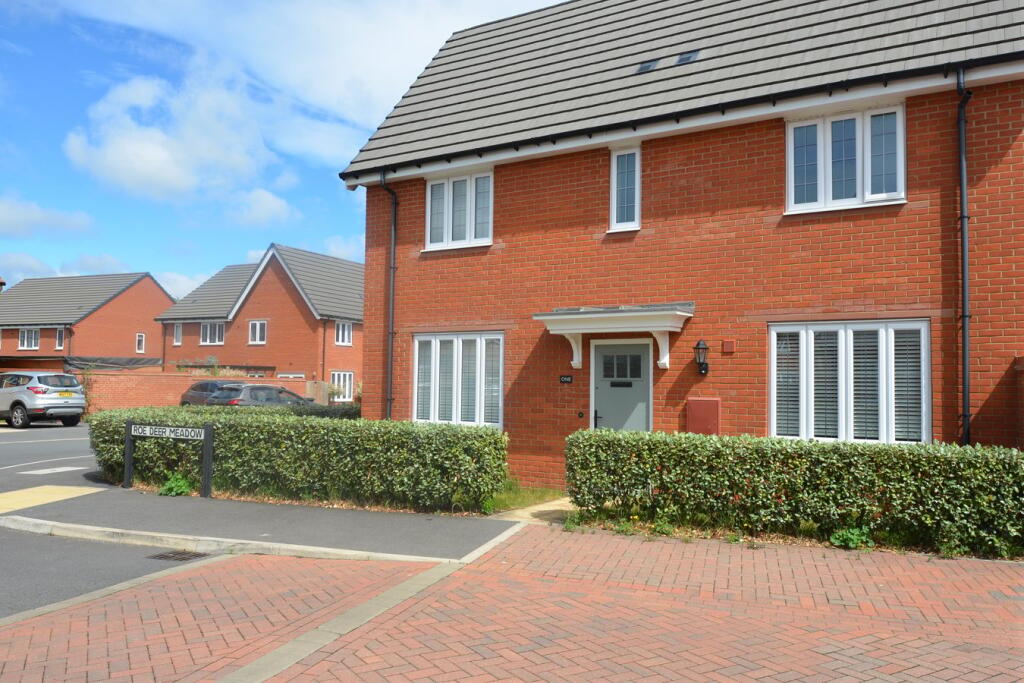 3 bed Semi Detached for rent in . From Country Properties - Shefford