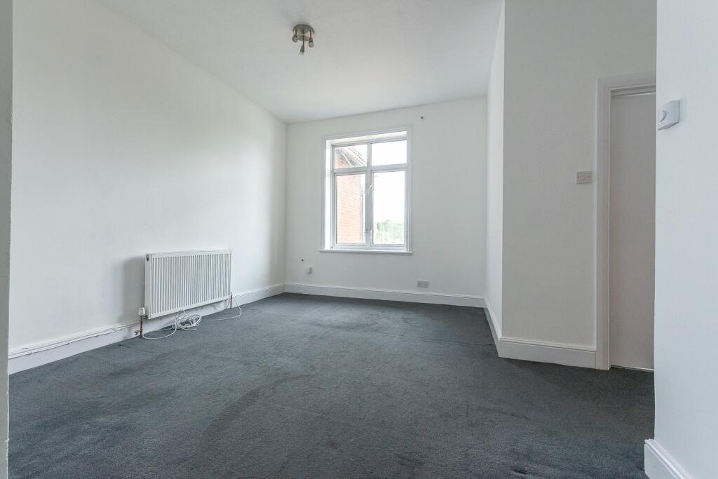 0 bed Studio for rent in Rochester. From Ben Siggins Estate Agents - Maidstone