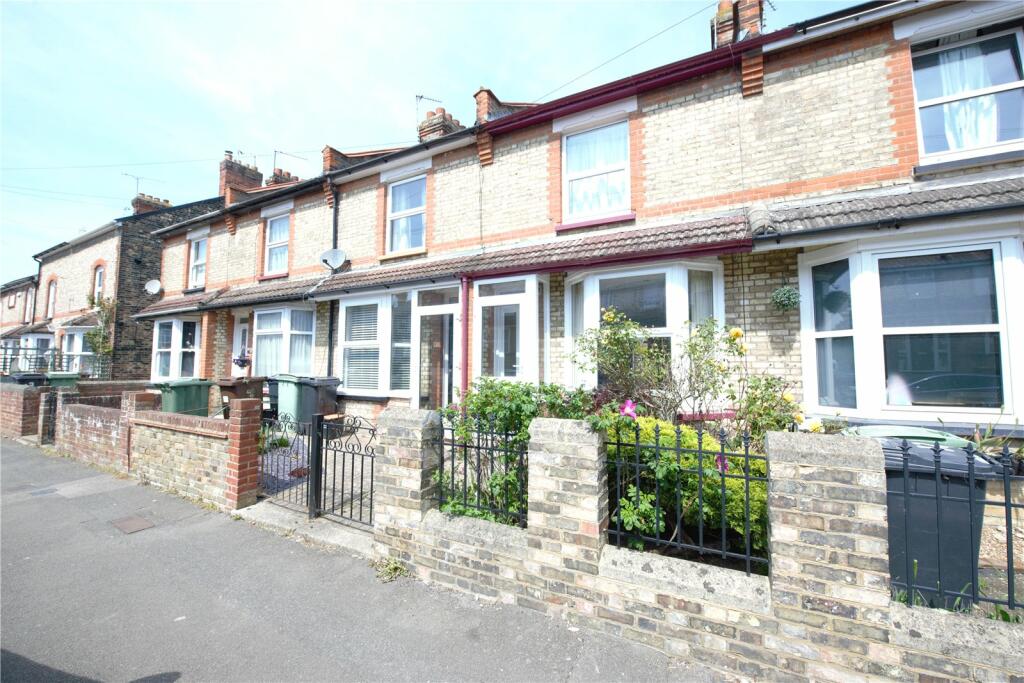 2 bed Mid Terraced House for rent in Maidstone. From Ben Siggins Estate Agents - Maidstone