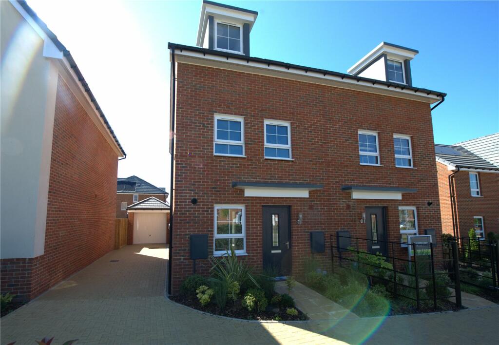 3 bed Semi Detached for rent in Aylesford. From Ben Siggins Estate Agents - Maidstone