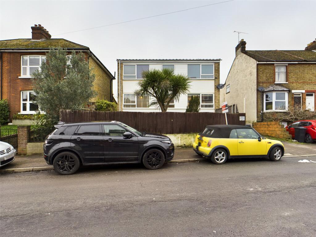 2 bed 1st Floor Flat for rent in Dean Street. From Ben Siggins Estate Agents - Maidstone