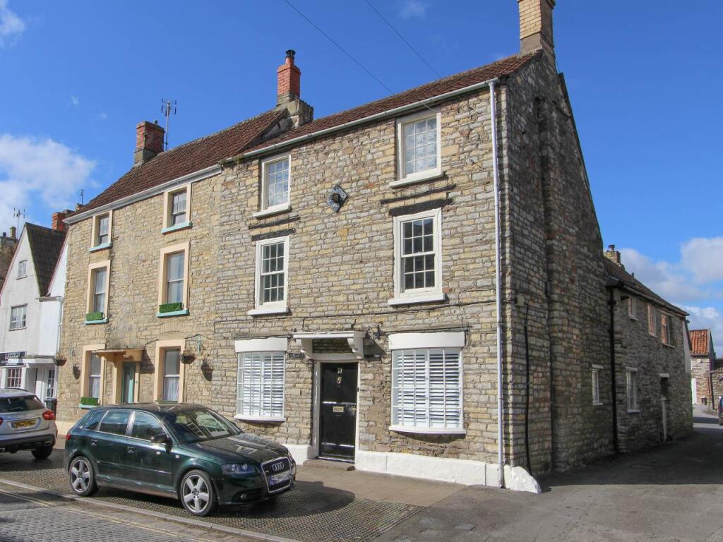 4 bed Detached for rent in Chipping Sodbury. From Milburys - Chipping Sodbury