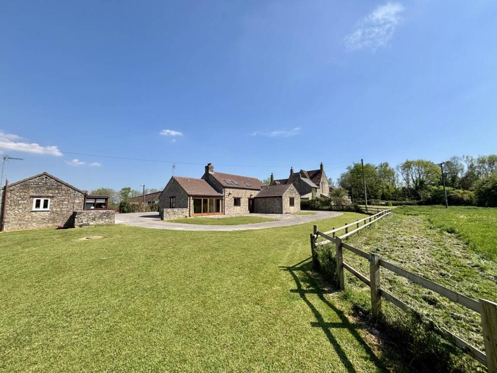 3 bed Detached for rent in . From Milburys - Chipping Sodbury