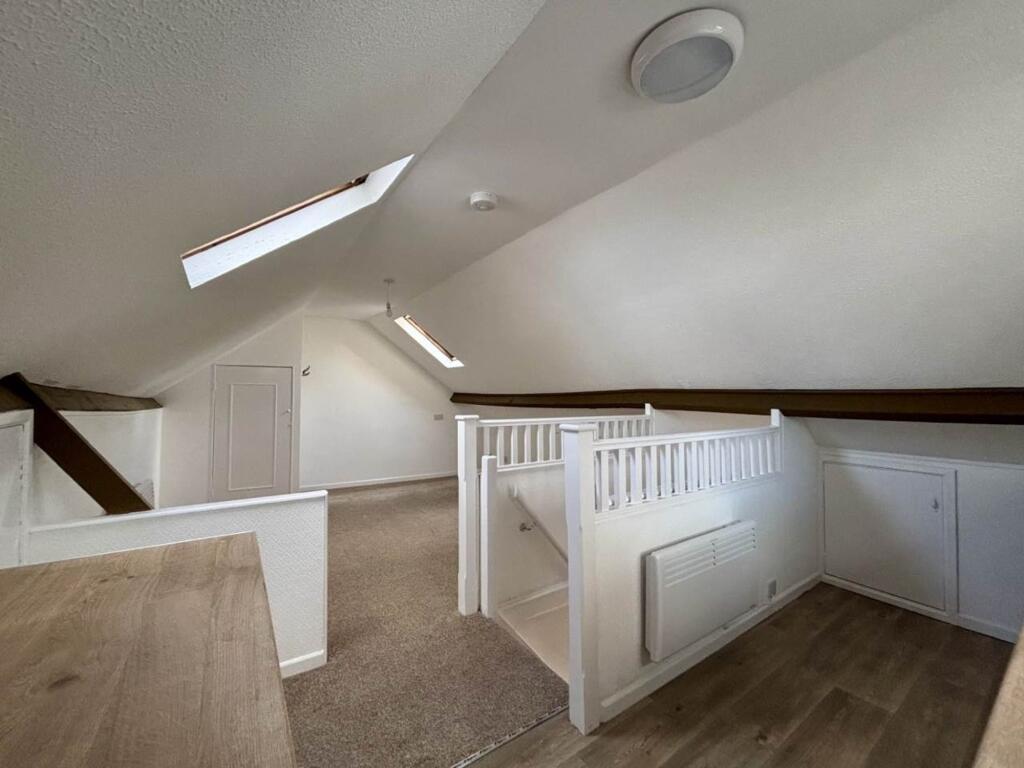 1 bed End of Terrace for rent in Chipping Sodbury. From Milburys - Chipping Sodbury