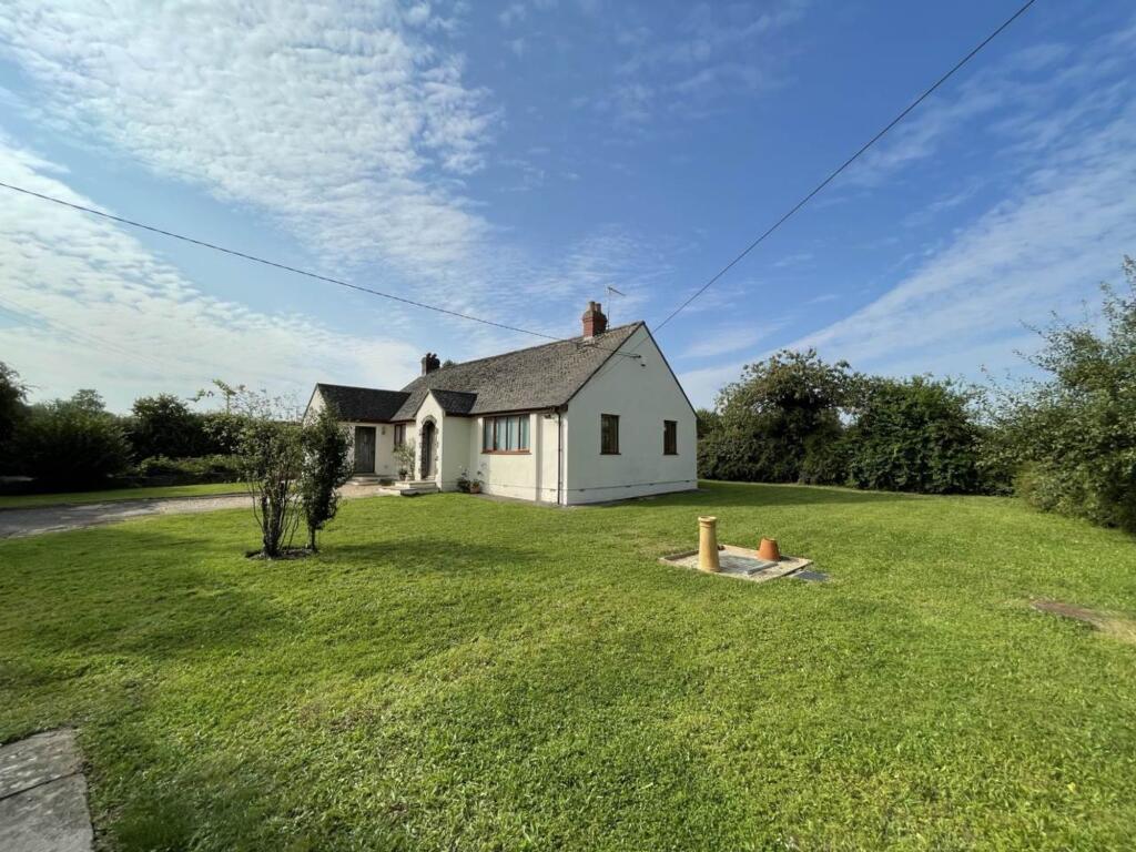 3 bed Detached bungalow for rent in Chipping Sodbury. From Milburys - Chipping Sodbury 3 bed Detached bungalow for rent in Chipping Sodbury. From Milburys - Chipping Sodbury