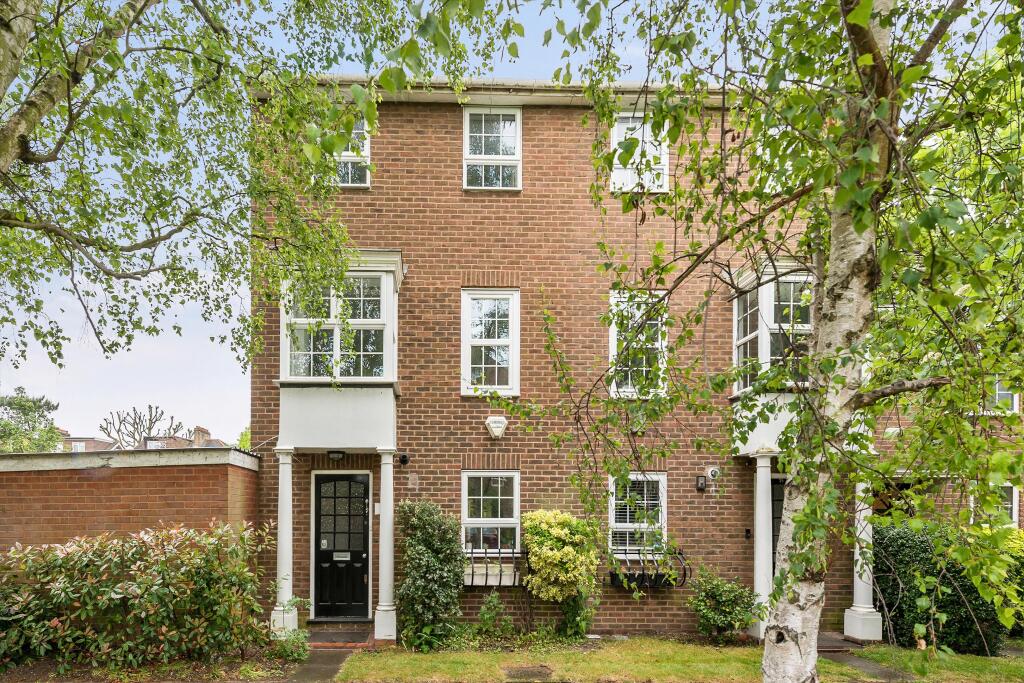 5 bed Mid Terraced House for rent in Richmond. From Knight Frank = Richmond