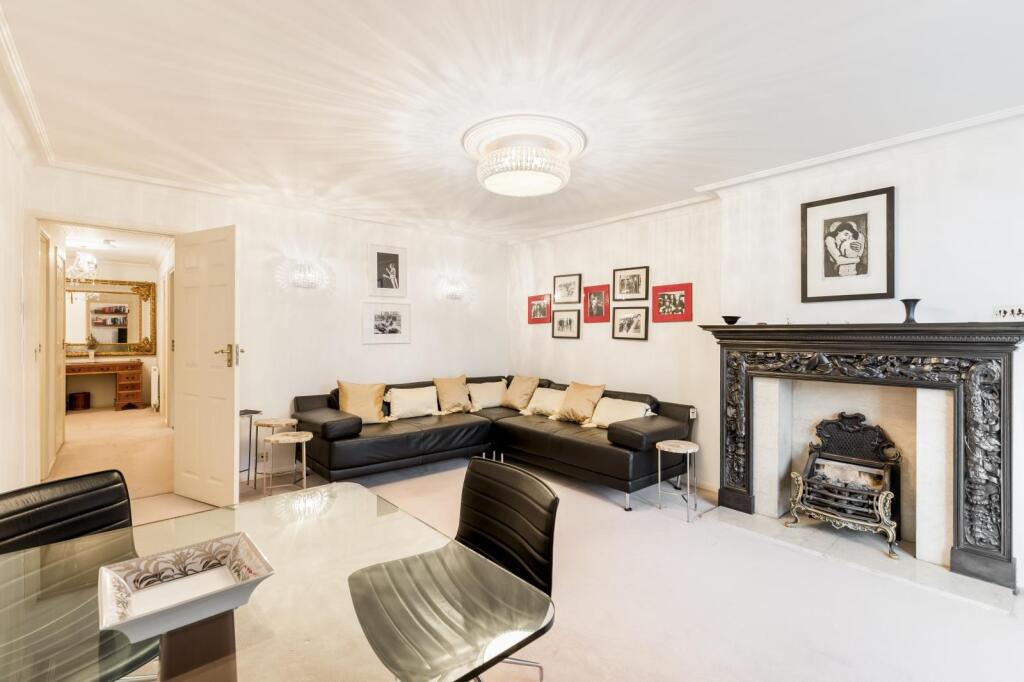 2 bed 1st Floor Flat for rent in Richmond. From Knight Frank = Richmond