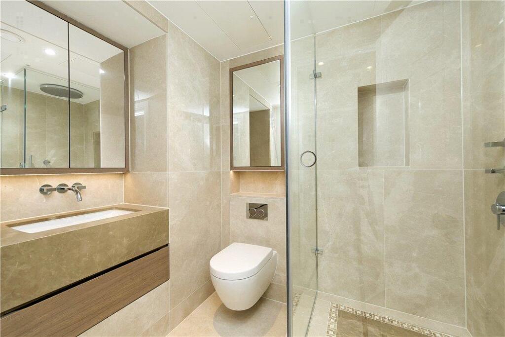 2 bed 1st Floor Flat for rent in Richmond. From Knight Frank = Richmond