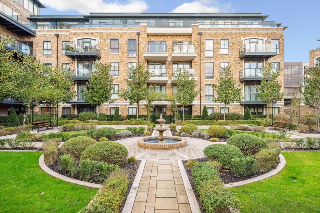 2 bed 1st Floor Flat for rent in London. From Knight Frank = Richmond