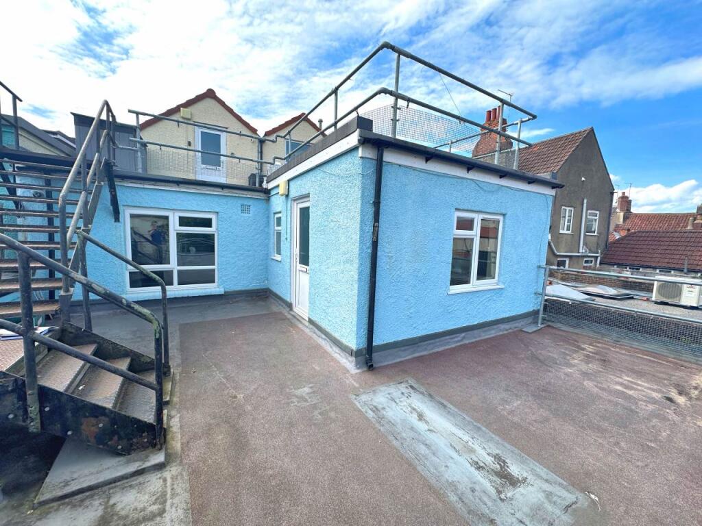 2 bed 1st Floor Flat for rent in Thornbury. From Milburys - Thornbury 2 bed 1st Floor Flat for rent in Thornbury. From Milburys - Thornbury