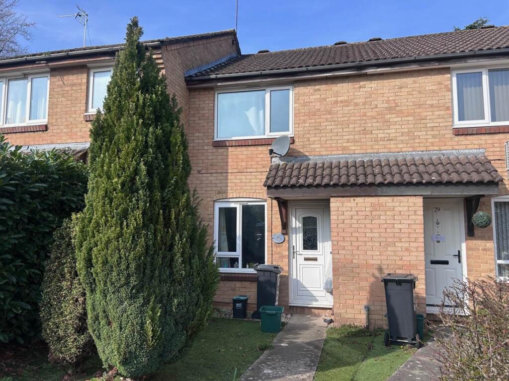 2 bed Mid Terraced House for rent in Crossways. From Milburys - Thornbury