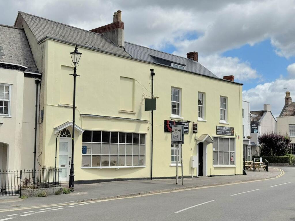 2 bed 1st Floor Flat for rent in Thornbury. From Milburys - Thornbury